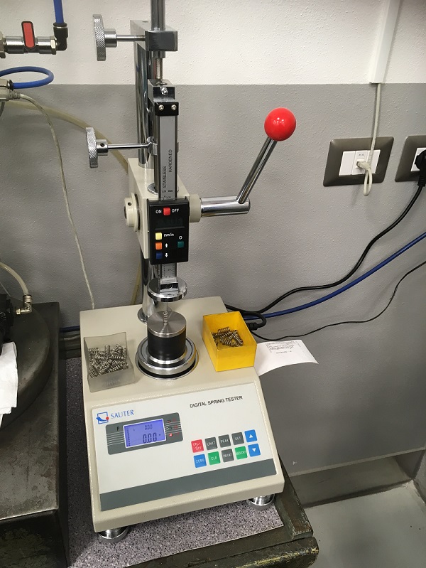 Apparecchiatura Prova Molle